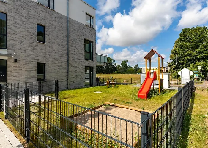 Ostseeallee Ostseeallee 2-17 شقة 4*